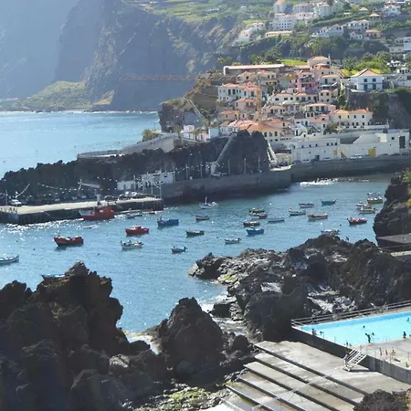 In * Câmara de Lobos