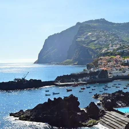 In Διαμέρισμα Câmara de Lobos